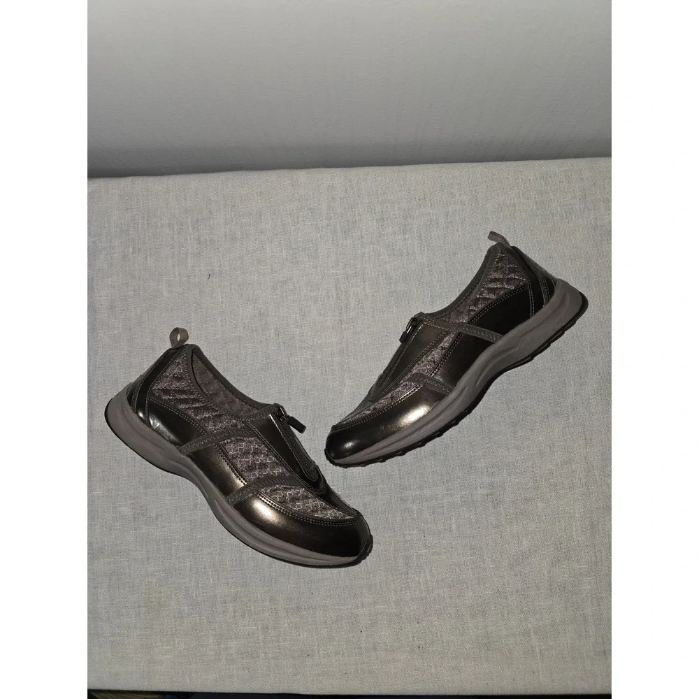 Clarks product pair